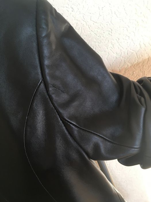 Куртка жіноча шкіряна