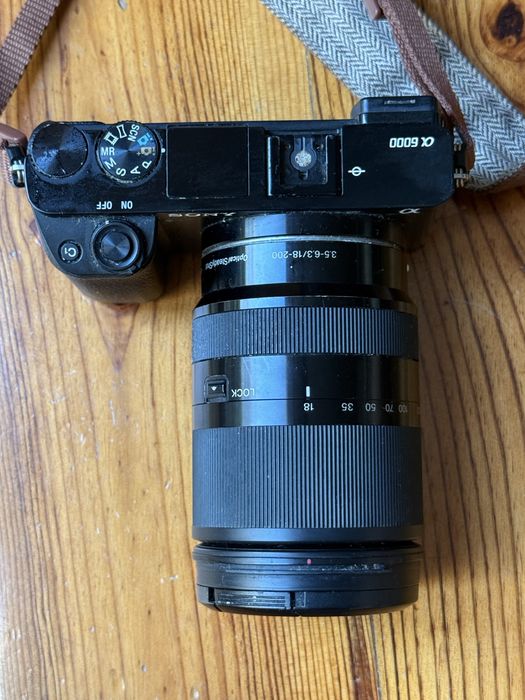 Sony A6000 + Sony SEL-18200LE + Sigma 60mm f/2.8 DN Art | Kit Completo