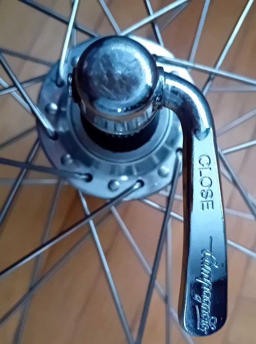 Komplet kół rowerowych 700C , piasty Campagnolo,obręcze Araya.