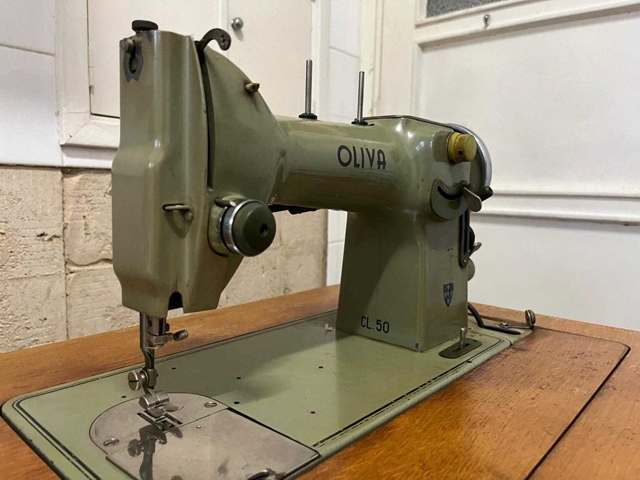 Máquina Costura Oliva
