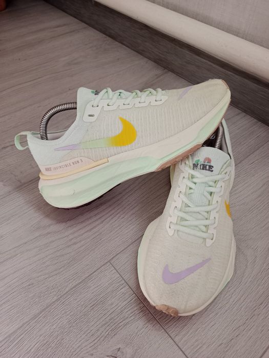 Кросівки Nike  Invincible Run 3