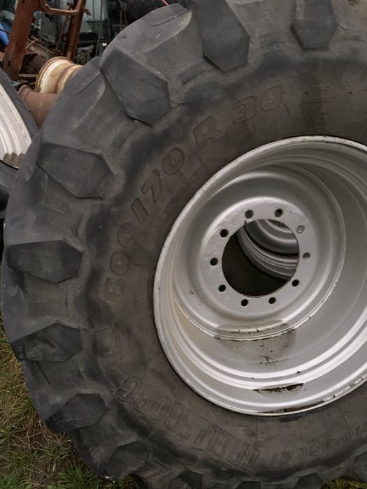 Koła felgi opony 600/70r30