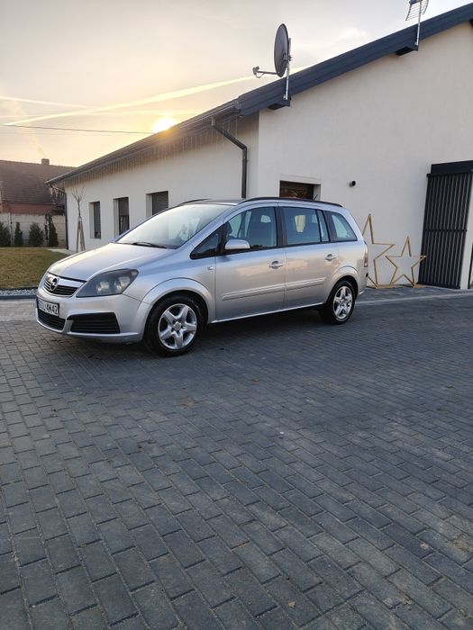 Opel Zafira 1,9 d 7 osób diesel 2007