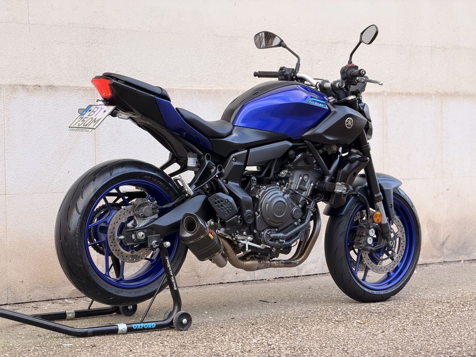 YAMAHA MT-07 2025, 35kW- Akrapovic Carbono!