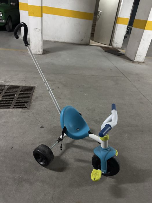 Triciclo com pega