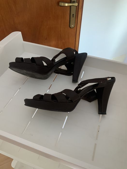 Sapatos de salto alto - em bom estado