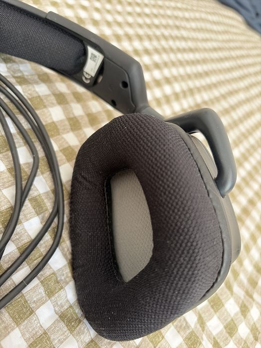Headset gamer premium com som surround 7.1 VOID RGB ELITE USB, Carbono