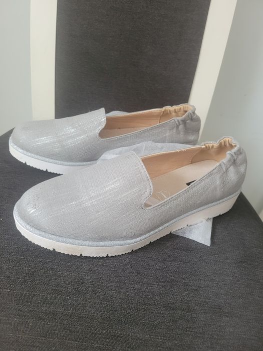 Buty nowe srebne Balada 39