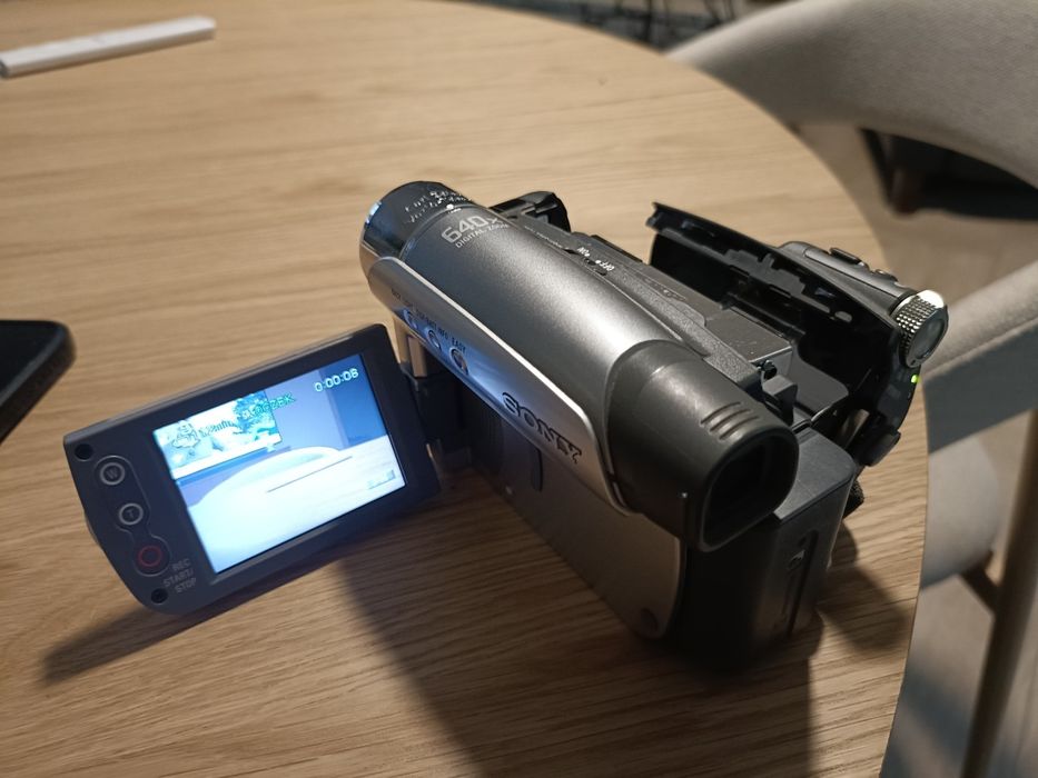 Kamera Sony HandyCam DCR-HC23E