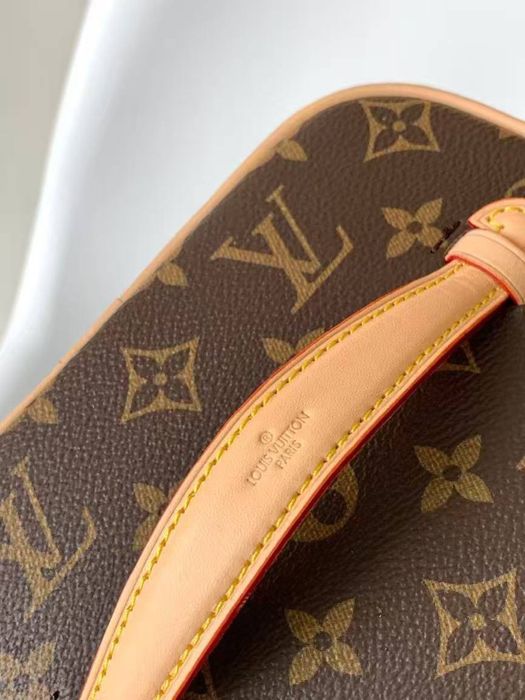 Косметичка Louis Vuitton Nice mini чип NFC Луи Виттон