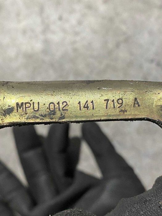 Вилка лапа зчеплення вижимного підшипника VAG  012141719B / 012141719A