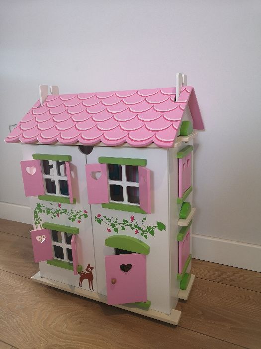 Domek dla lalek drewniany