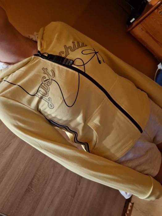 Bluza sportowa  z kapturem damska