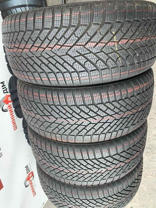Шини  235/50 R18 Pirelli  зима 7-6,5мм