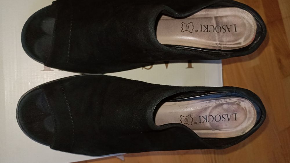 Klapki na obcasie zamsz Lasocki rozm  41