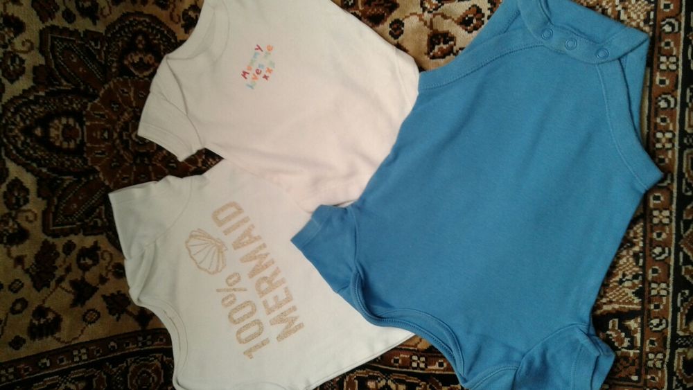 Бодики с коротким и длинным рукавчиком.