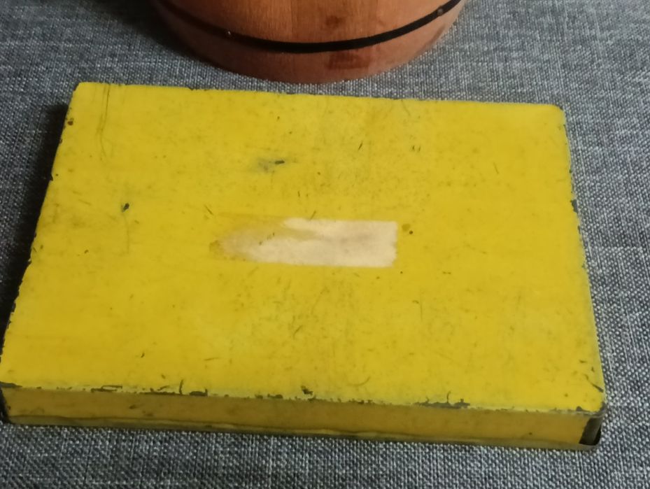 Caixa metálica ,State Express cigarrets 555 , anos 40