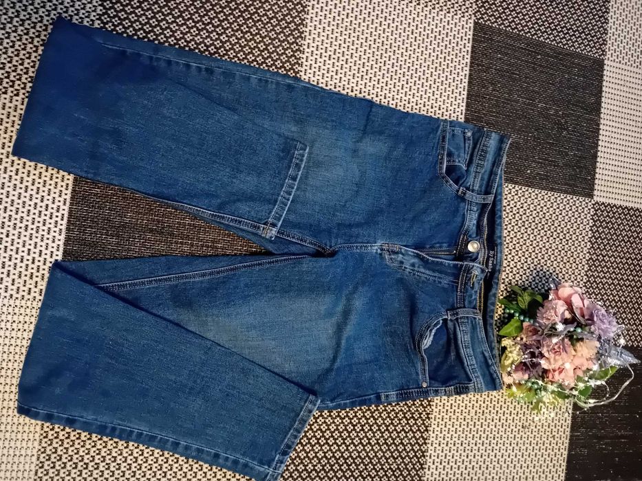 Spodnie jeansowe jeansy