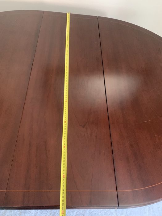 Mesa extensivel 8 e 80 e 6 cadeiras