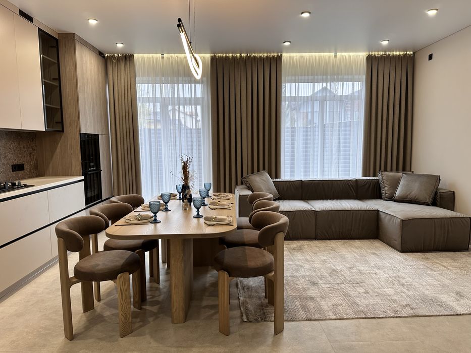 Сучасний ДУПЛЕКС з ремонтом, меблями і технікою в передімісті Києва