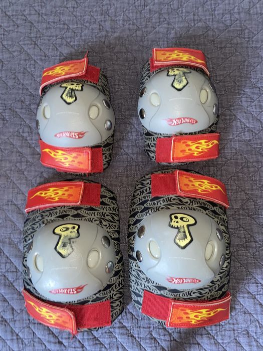 Joalheiras e cotoveleiiras da Hot Wheels