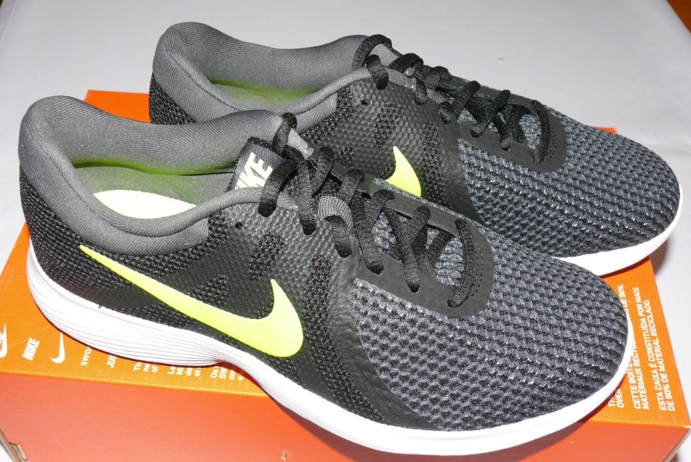 OKAZJA Buty damskie NIKE REVOLUTION 4 EU 39 EU 24,5 CM