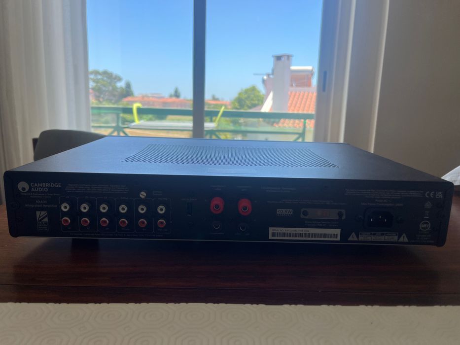 Cambridge AXA35 - amplificador