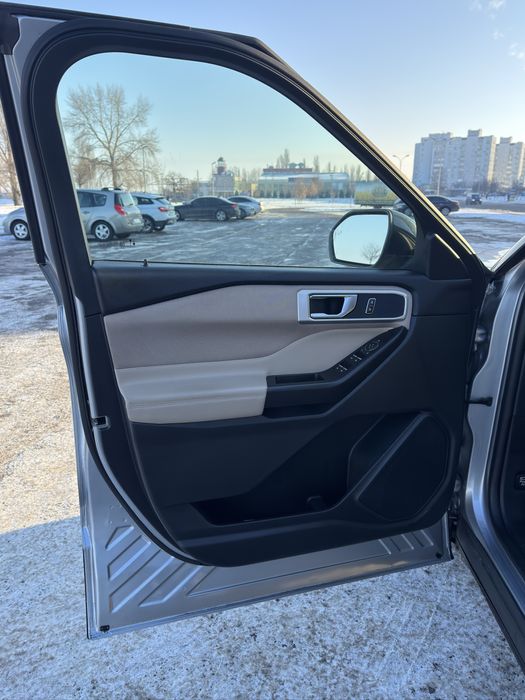 Продам Ford Explorer XLT