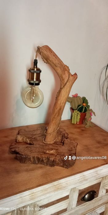 Trabalhos rústicos em madeira