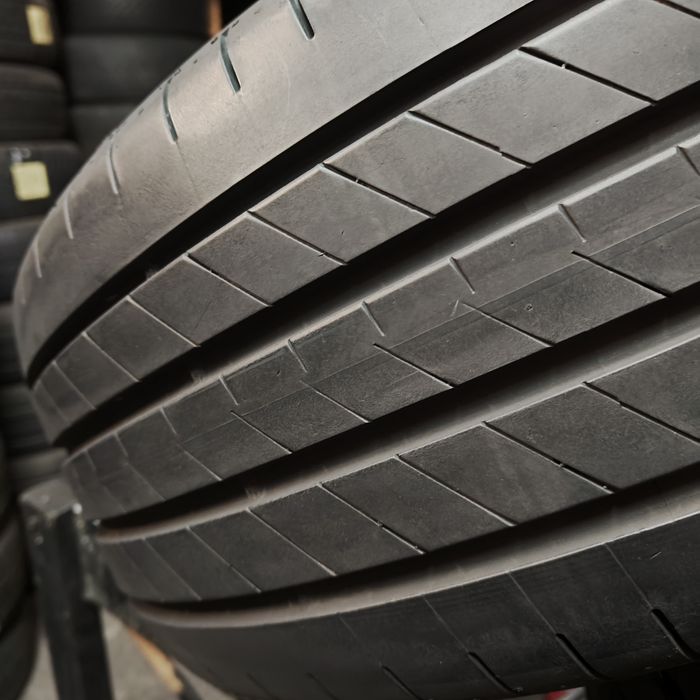 235/45/18 Sprzedam parę opon letnich Goodyear
