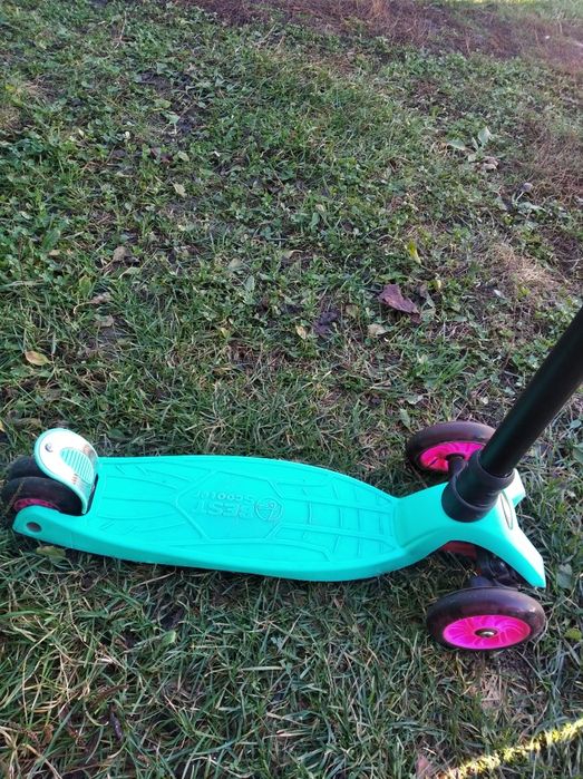 Самокат детский для девочки