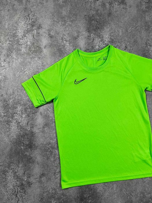 Спортивна футболка Nike Dri-FIT Розмір XL