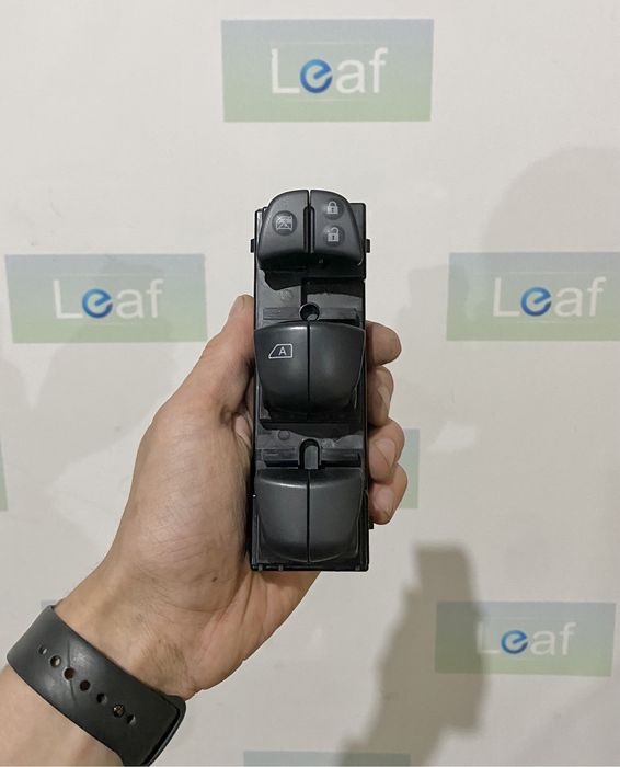 Блок кнопок передніх лівих водійських дверей до Ніссан Ліф Nissan Leaf