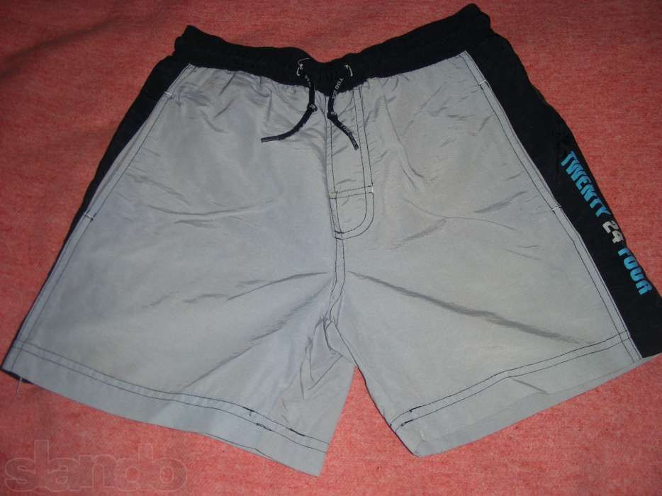 Продам спортивные шорты на подростка
