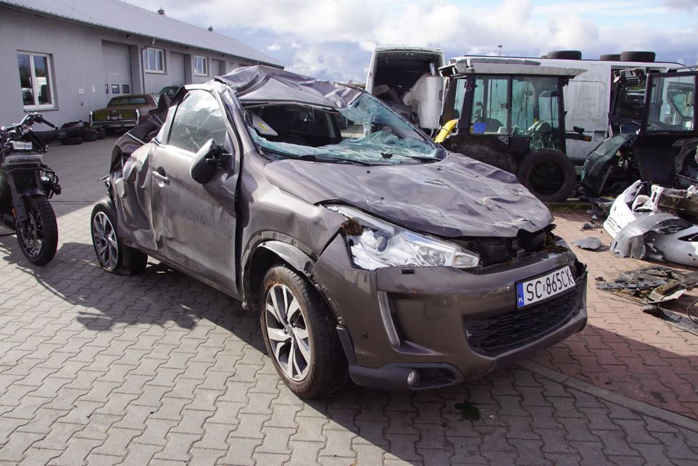 Auto na części - Citroen C4 Aircross 1.6 HDI 114 KM 9H05 F6MBC1ABZ KTZ 2015R Silnik Skrzynia Drzwi Błotnik Szyba Lusterko Klamka Lampa Deska Kokpit Sterownik Moduł Czujnik Licznik Kierownica Panel