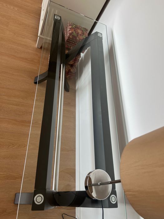 Aparador/mesa em vidro-óptimo estado