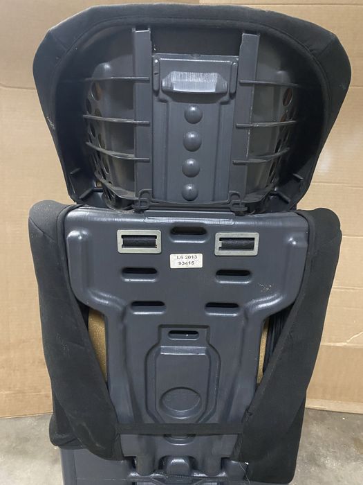 Cadeira Auto Grupo 1/2/3 - assento com costas