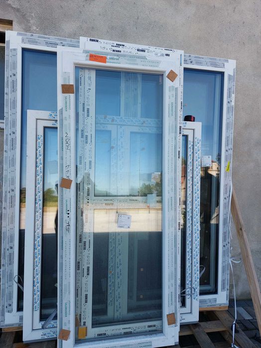 Nowe okno balkonowe PVC bezprogowe 90 x 220 cm