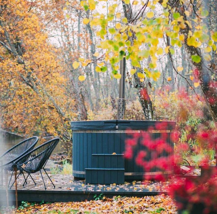 Чан з джакузі . Купіль з пічкою на дрова. Вуличний чан.