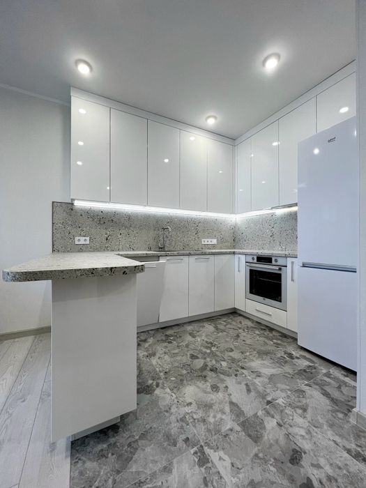 Повітряних сил, 56, ЖК OkLand, 7 пов, кухня-вітальня + спальня