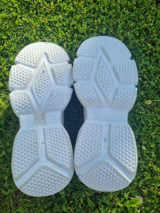 Buty damskie skarpeta lekkie elastyczne 40 beż