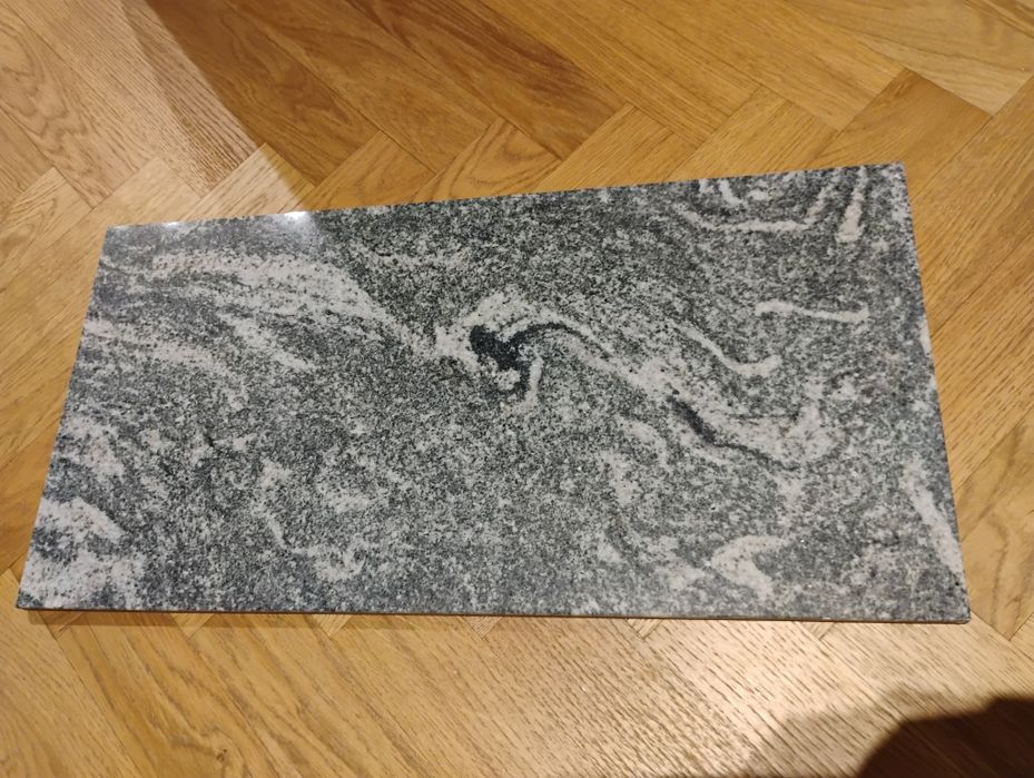 Płytki granitowe 30x60x1