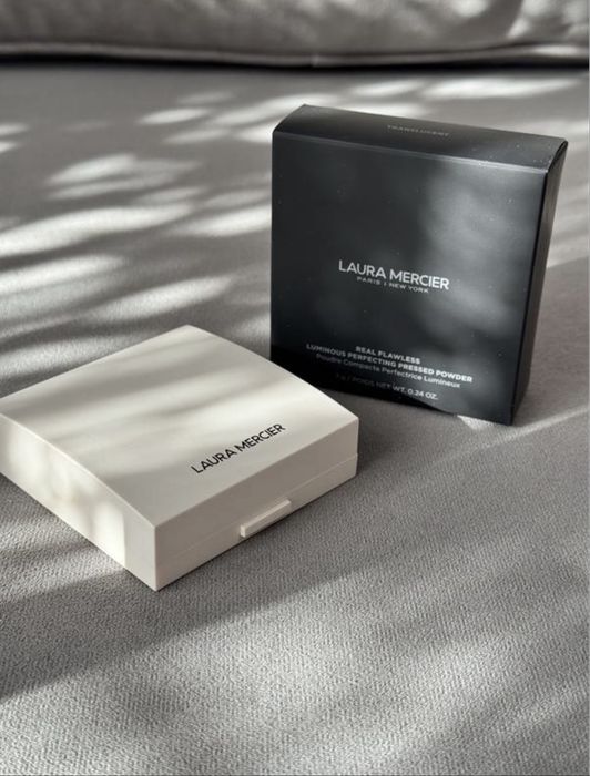 Laura mercier real flawless luminous perfecting pressed powder in translucent 7 g