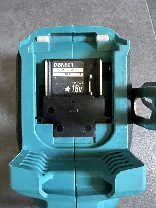 Безщітковий Акум.фінішний нейлер Makita  DBN 601
