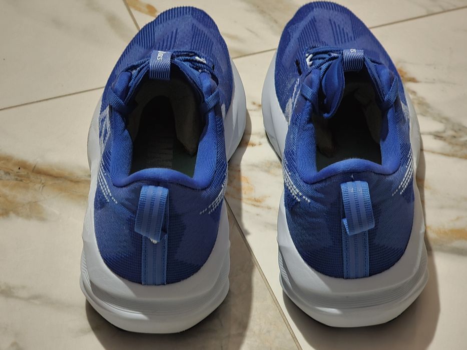 Оригінал 100% чоловічі кросівки asics novablast 5  eur 44.5