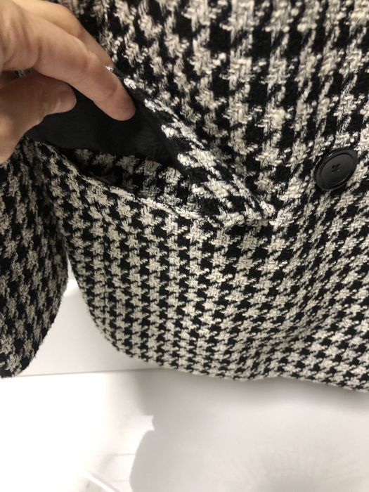 Стильний твідовий піджак в гусячу лапку. H&M.