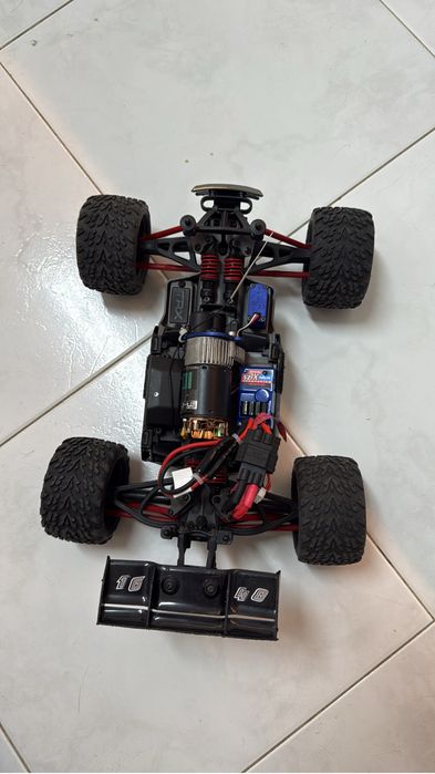 Traxxas mini revo 1/16