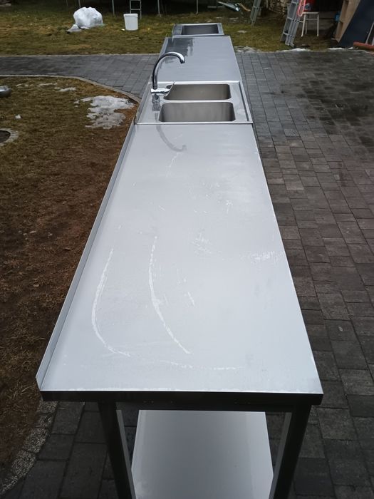 Stoły nierdzewne + zlew 2-komorowy + wanna – stal nierdzewna (gastrono