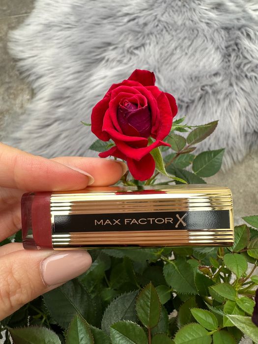 szminka Max Factor Colour Elixir kolor 105 Raisin nowa nawilżająca pomadka do makijażu ust