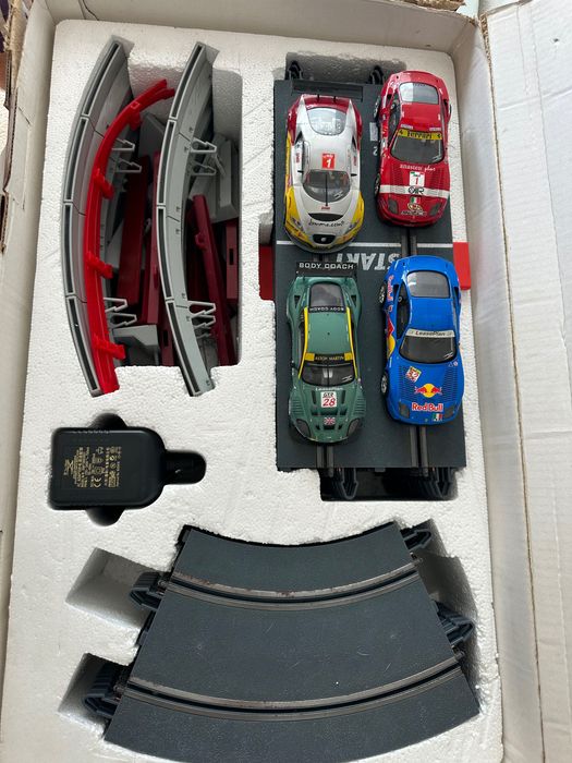 Pista de carros SCX Digital com 2 metros de pista extra